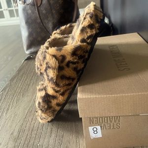 NWOT Steve Madden Faux Fur Cheetah Leopard Soft Slippers Women’s Size 8